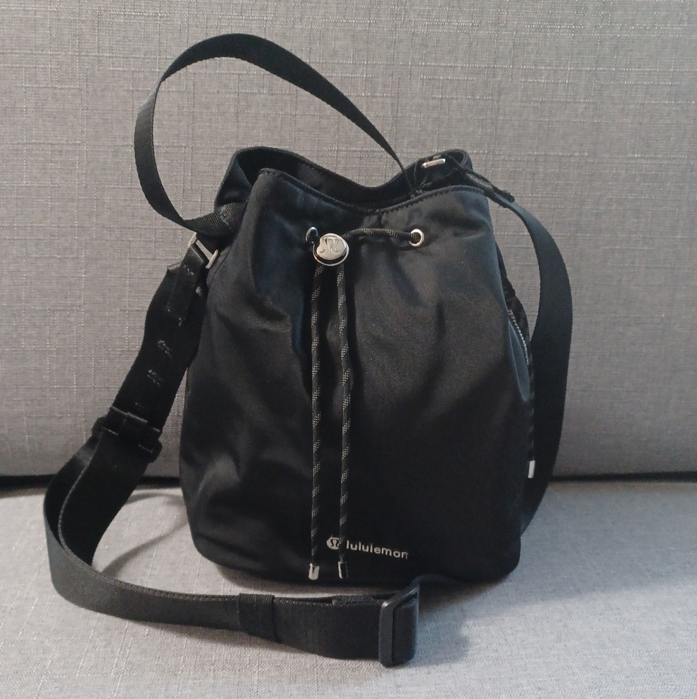Lululemon Black Bucket Bag
